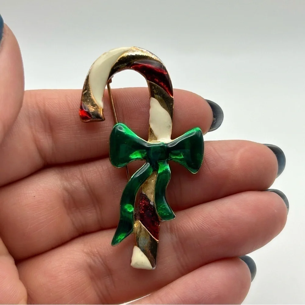 Christmas Red and White Striped Candy Cane Brooch with Dark Green Bow
